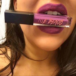 NWT Matte Lipgloss Purple Bold Cruelty Free
